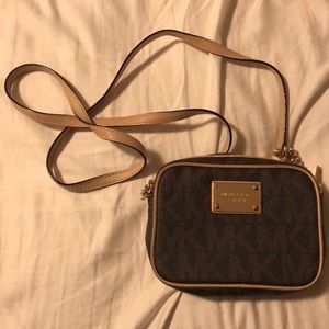 Michael Kors Jet Set Crossbody $100 OFF OG PRICE!